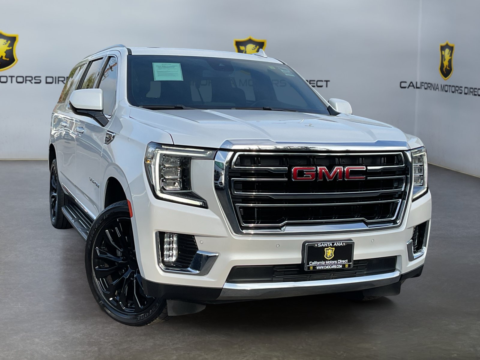 Used 2024 GMC Yukon XL SLT AWD/4WD image 3
