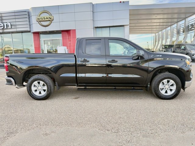 Used 2025 Chevrolet Silverado 1500 W/T w/ Z71 Off-Road Package image 8