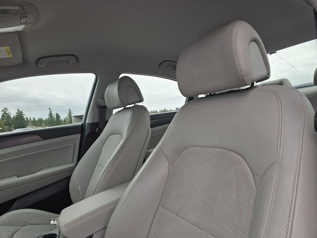 Used 2016 Hyundai Sonata Sport w/ Option Group 02 image 24