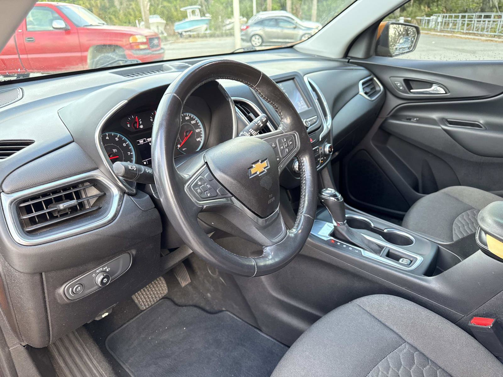 Used 2018 Chevrolet Equinox LT image 21
