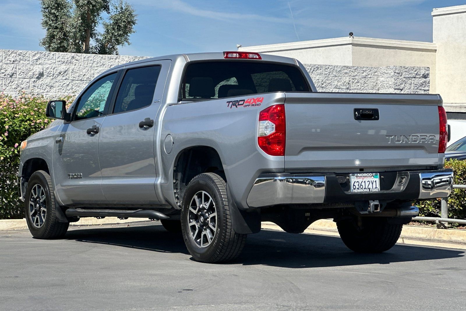 Used 2016 Toyota Tundra SR5 w/ TRD Off Road Package image 6