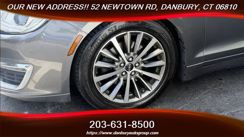 Used 2017 Lincoln MKZ Select w/ Select Plus Package AWD/4WD image 9