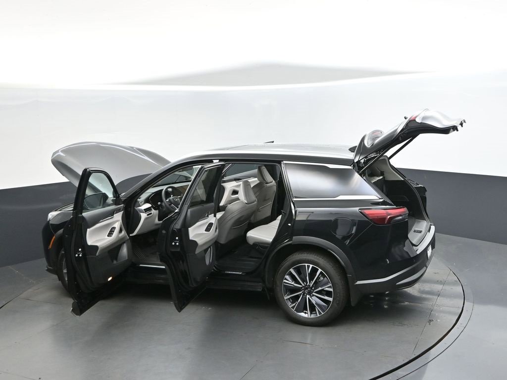 Used 2026 INFINITI QX60 Luxe w/ Cargo Package image 2