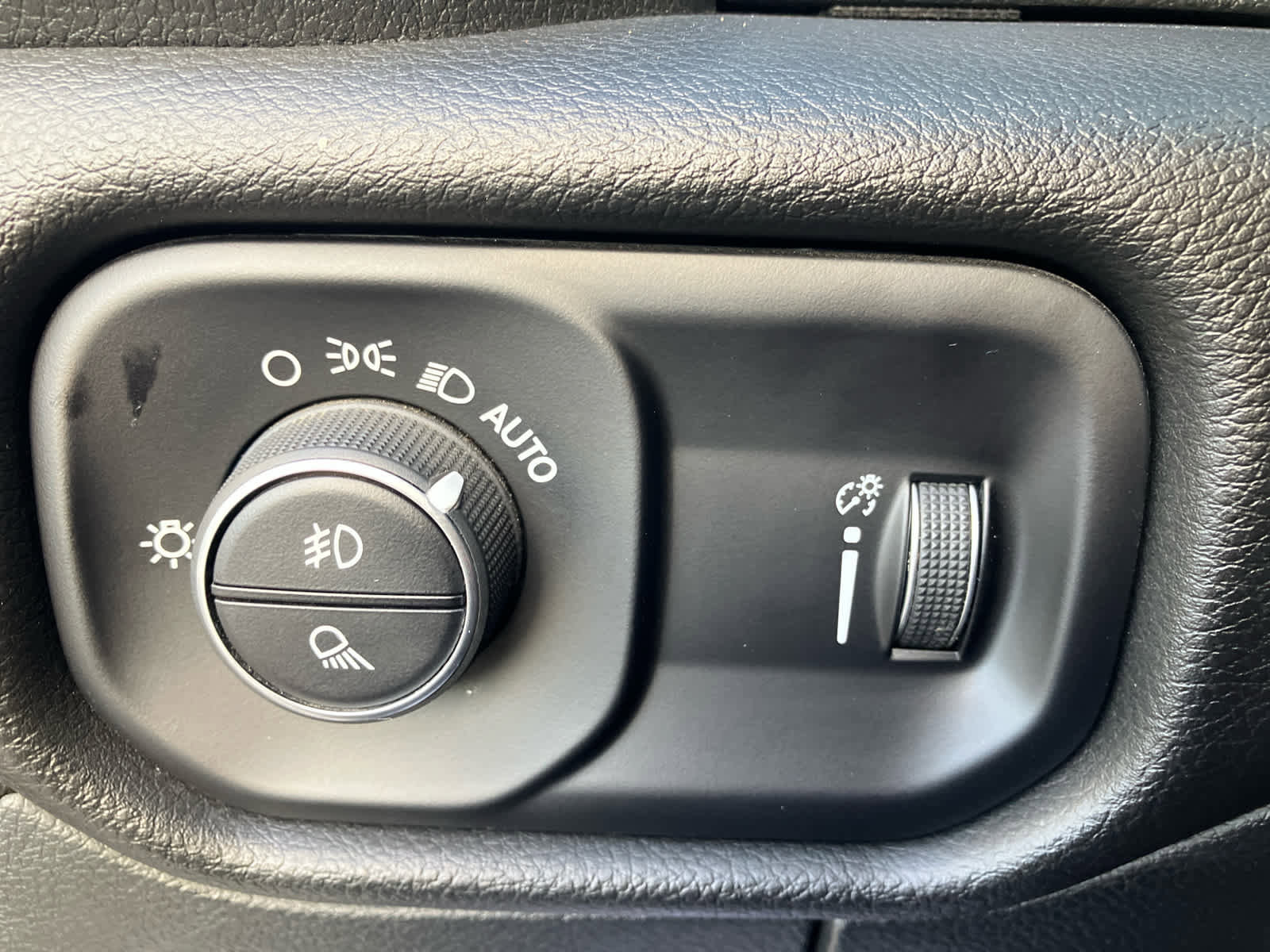 Used 2024 RAM 1500 Big Horn image 13