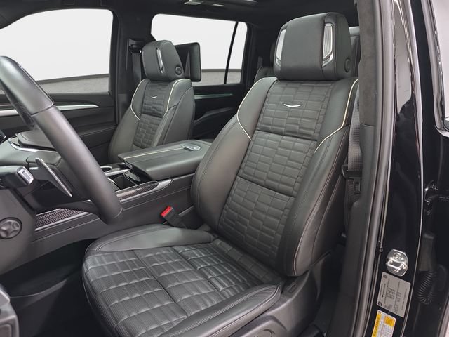 Used 2026 Cadillac Escalade ESV V w/ LPO, ONYX Package AWD/4WD image 14