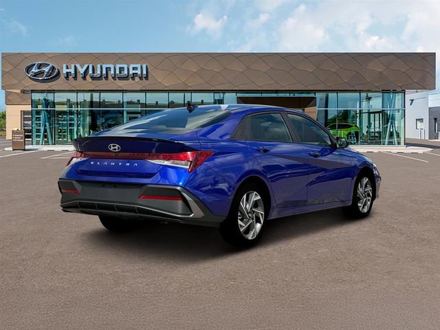 New 2025 Hyundai Elantra Sport image 7