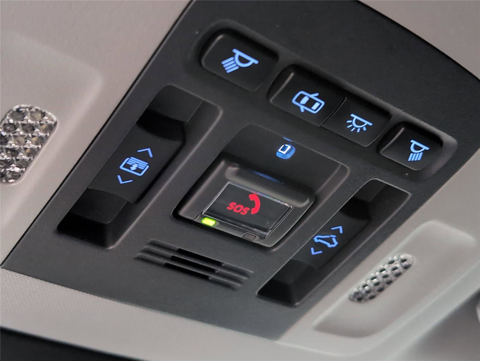 Used 2020 Toyota Camry XSE image 14