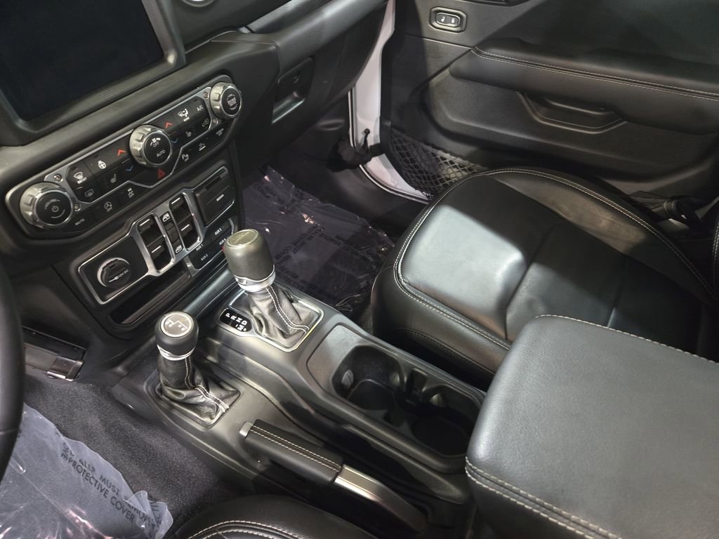 Used 2021 Jeep Gladiator Overland w/ Popular Equipment Package AWD/4WD image 25