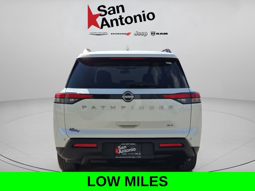 Used 2024 Nissan Pathfinder SV FWD image 7