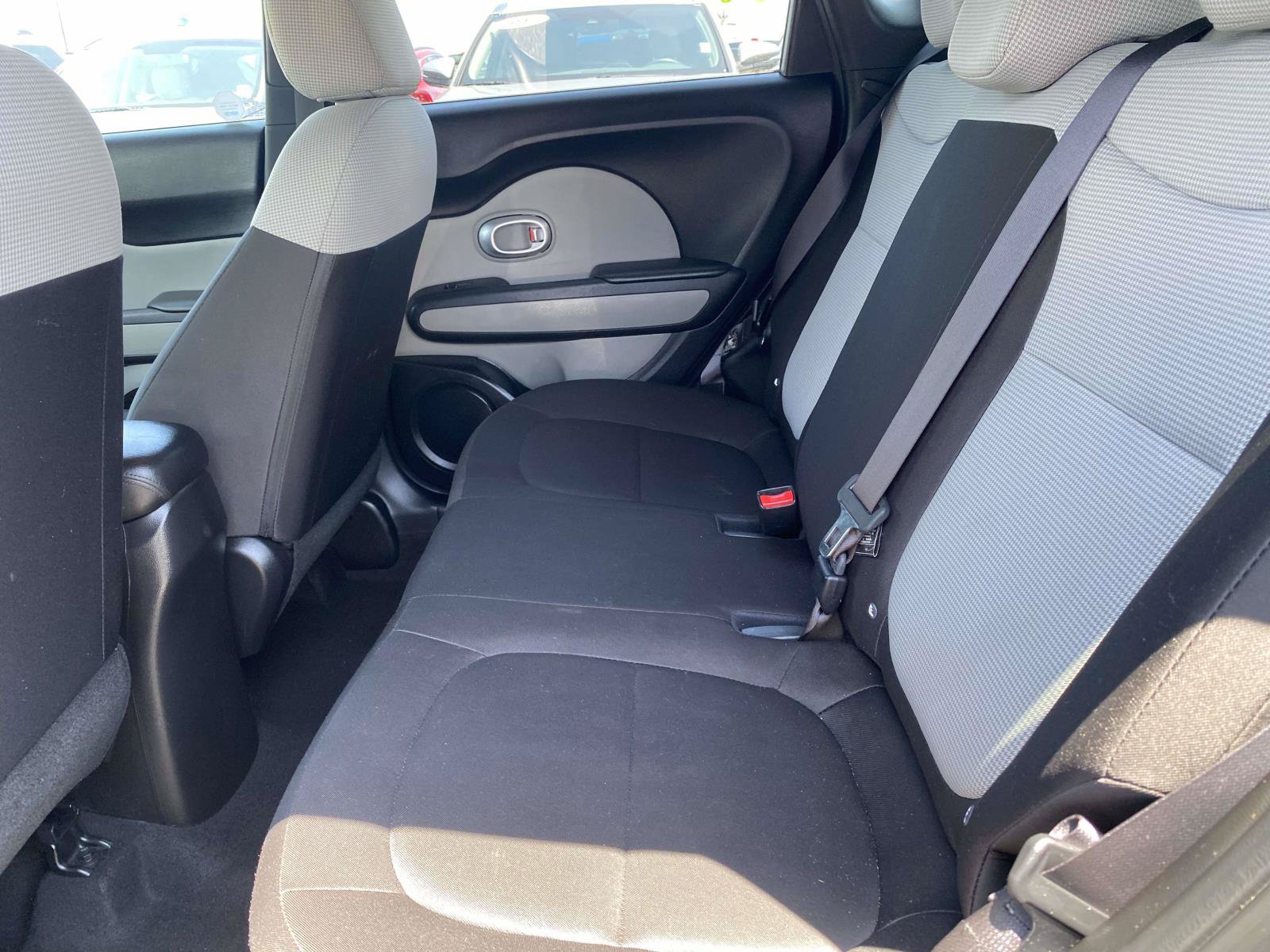Used 2016 Kia Soul FWD image 11