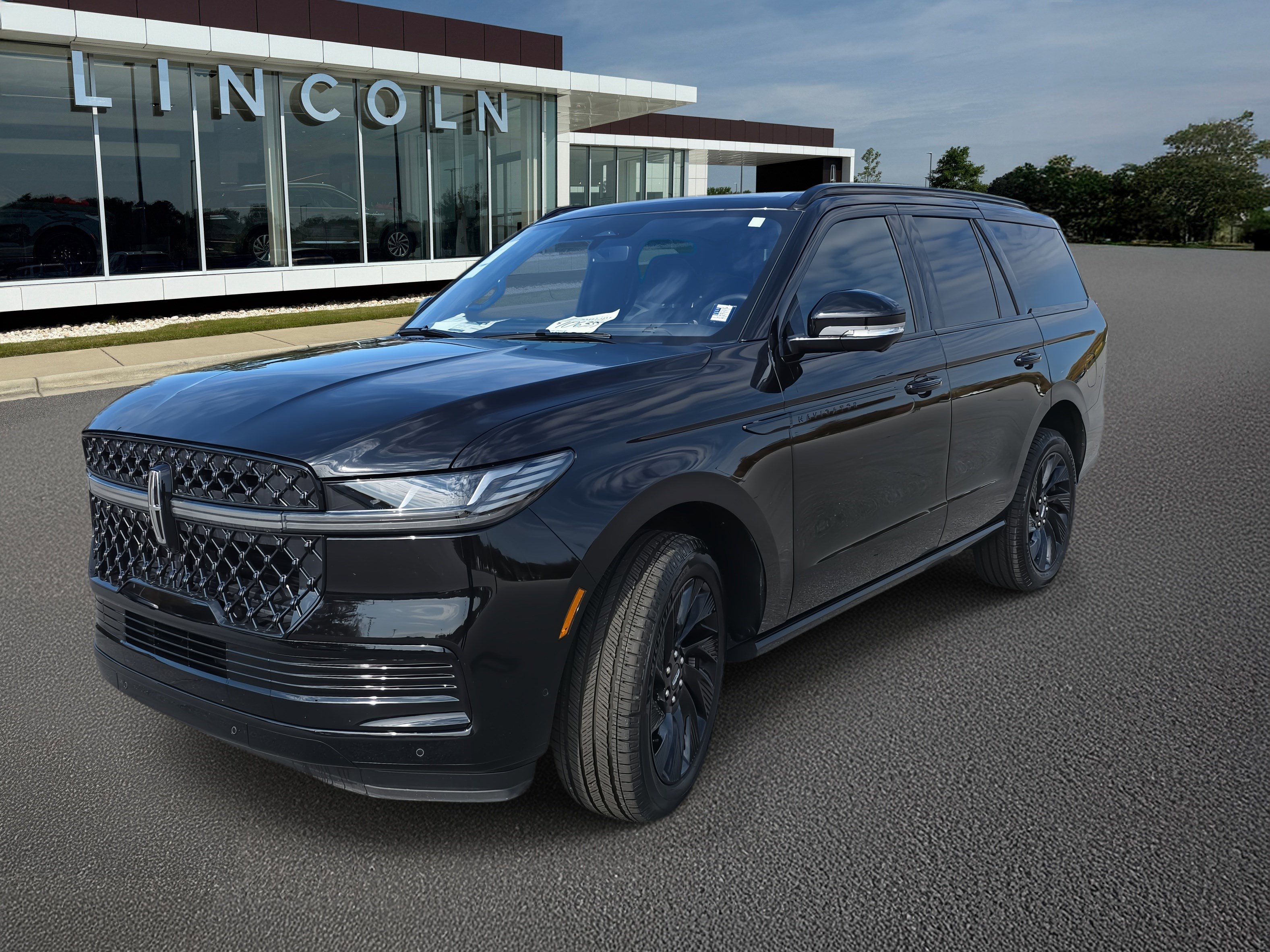 New 2025 Lincoln Navigator Reserve w/ Jet Appearance Package