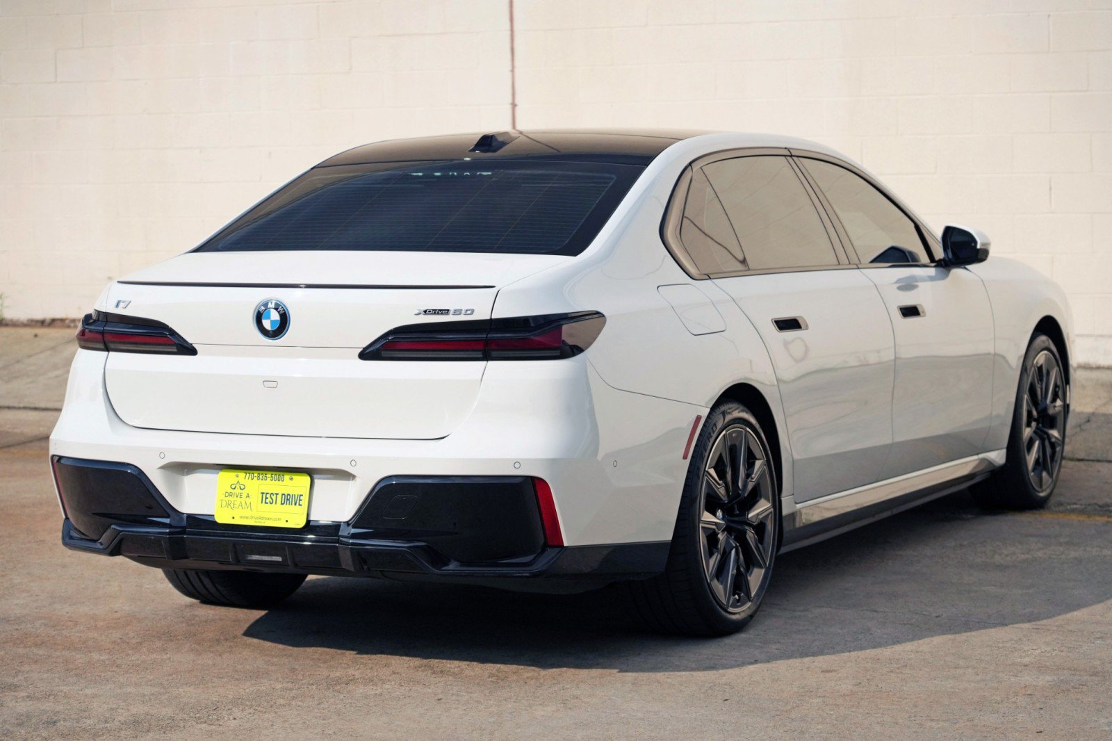 Used 2024 BMW i7 xDrive60 w/ Premium Package AWD/4WD image 60