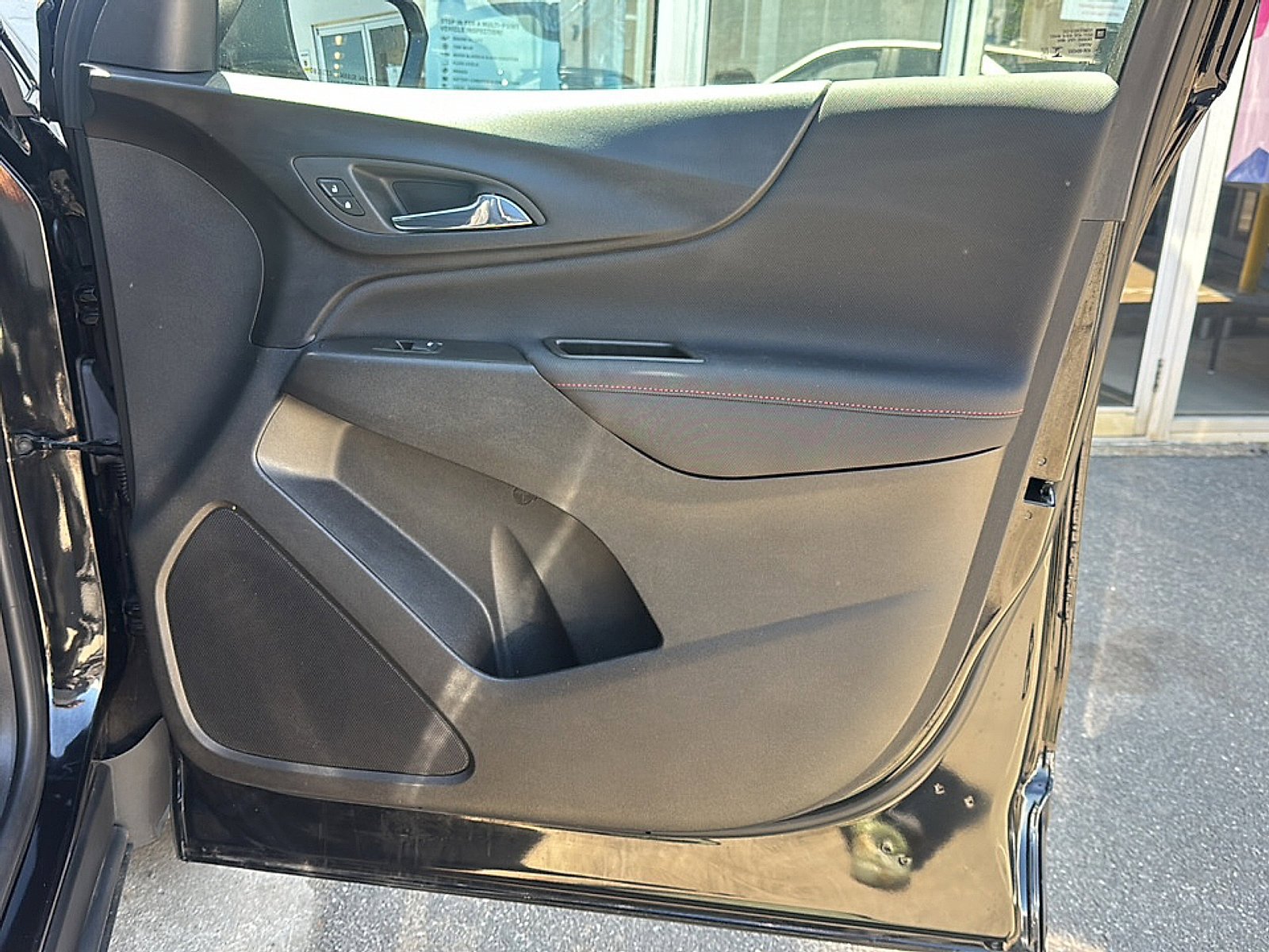 Used 2024 Chevrolet Equinox RS w/ LPO, Cargo Package FWD image 18