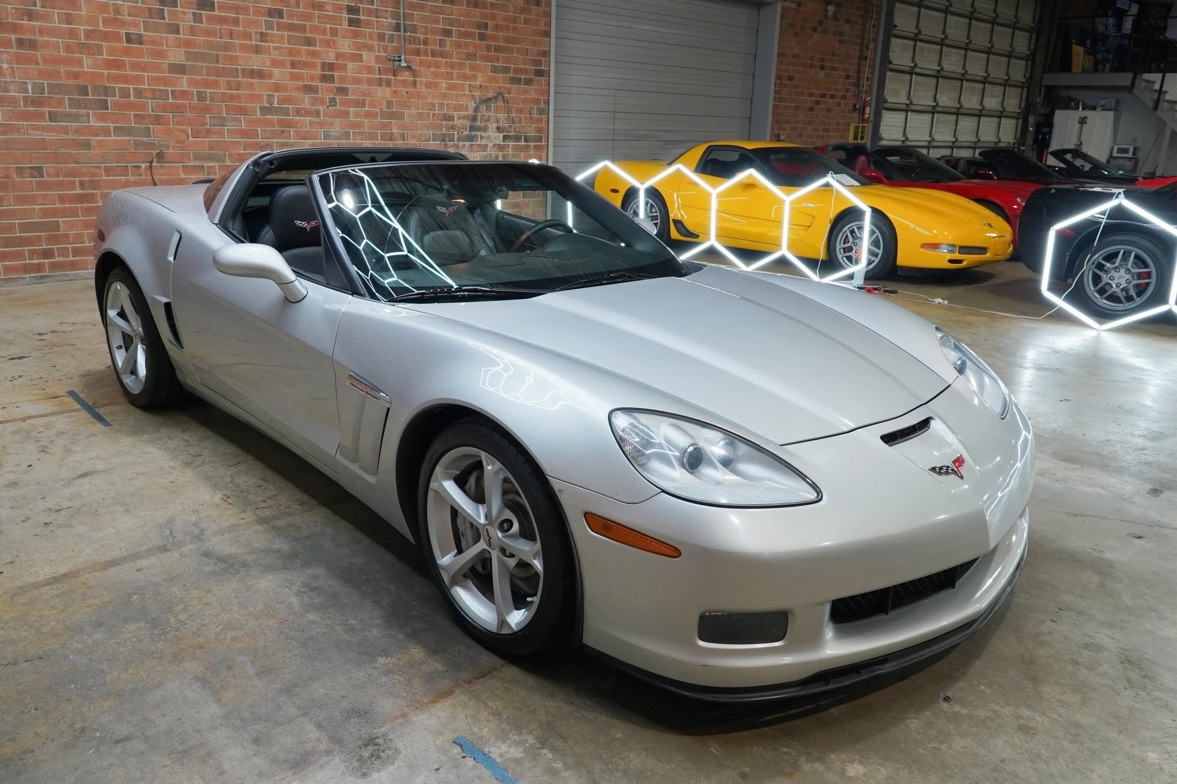 Used 2010 Chevrolet Corvette Grand Sport w/ Preferred Equipment Group RWD image 38