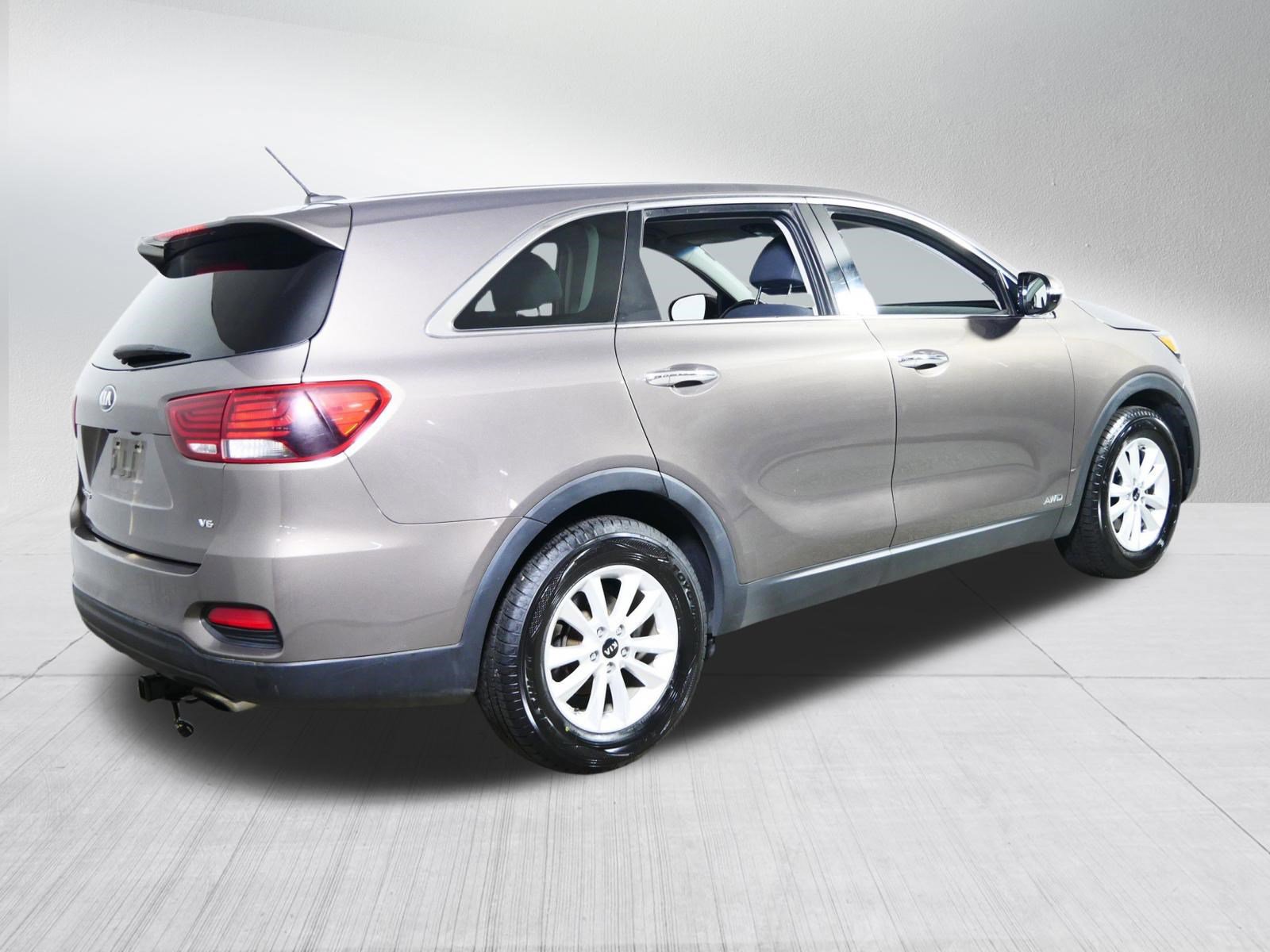 Used 2019 Kia Sorento LX AWD/4WD image 7