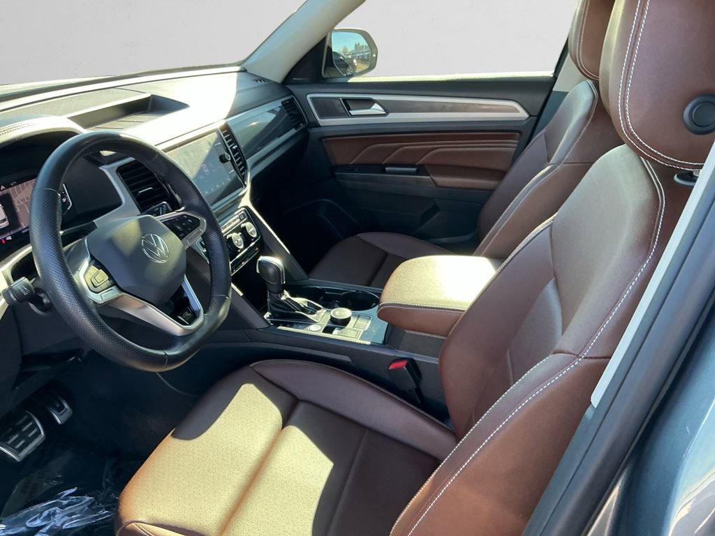 Used 2021 Volkswagen Atlas SEL R-Line image 9