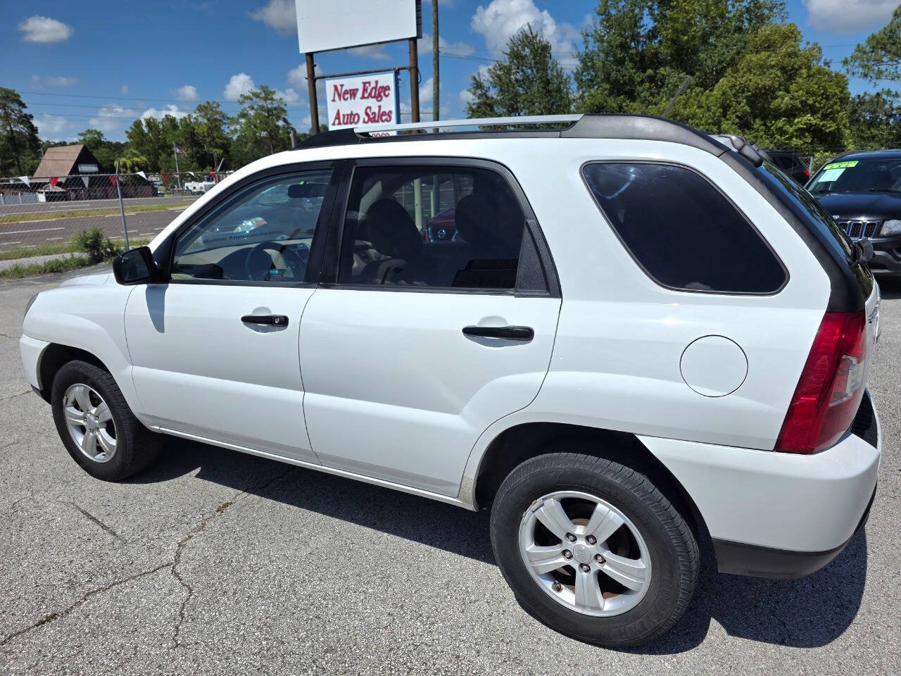 Used 2009 Kia Sportage LX FWD image 2