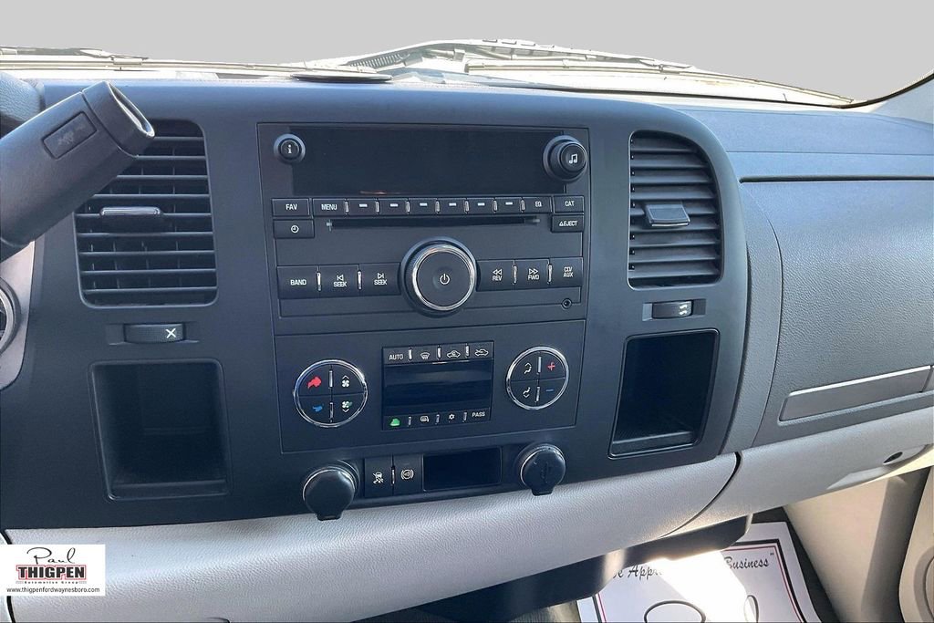 Used 2011 GMC Sierra 2500 SLE w/ SLE Preferred Package image 6