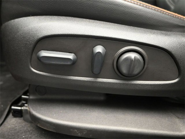 Used 2022 GMC Acadia AT4 w/ Technology Package image 7