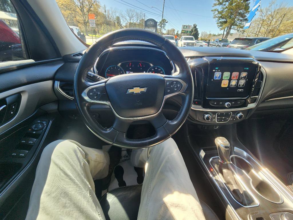 Used 2019 Chevrolet Traverse RS image 17