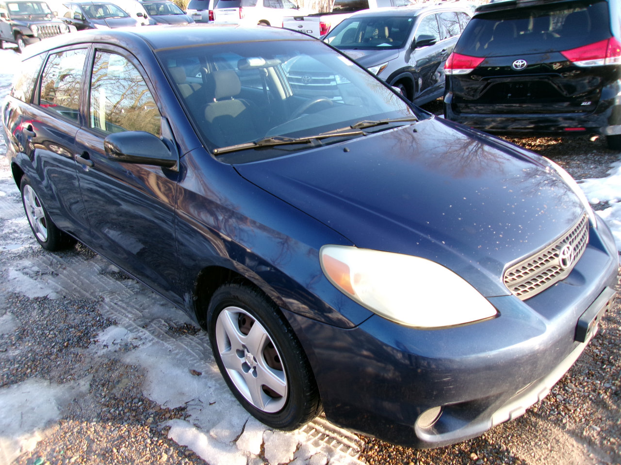 Used 2005 Toyota Matrix image 3