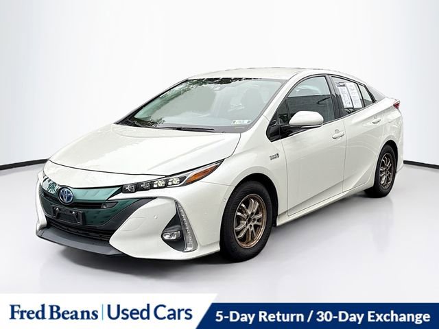 Used 2017 Toyota Prius Prime Advanced FWD image 3