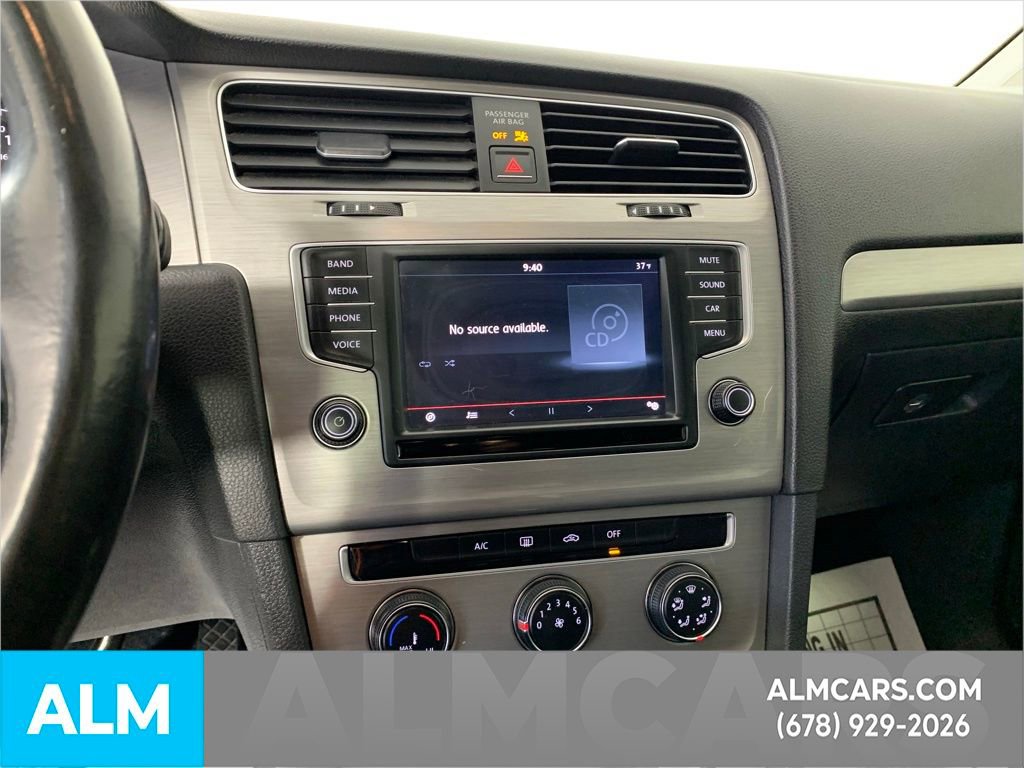 Used 2016 Volkswagen Golf S image 24