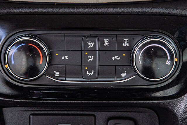 Used 2023 Buick Encore GX Preferred w/ Cold Weather Comfort Package FWD image 18