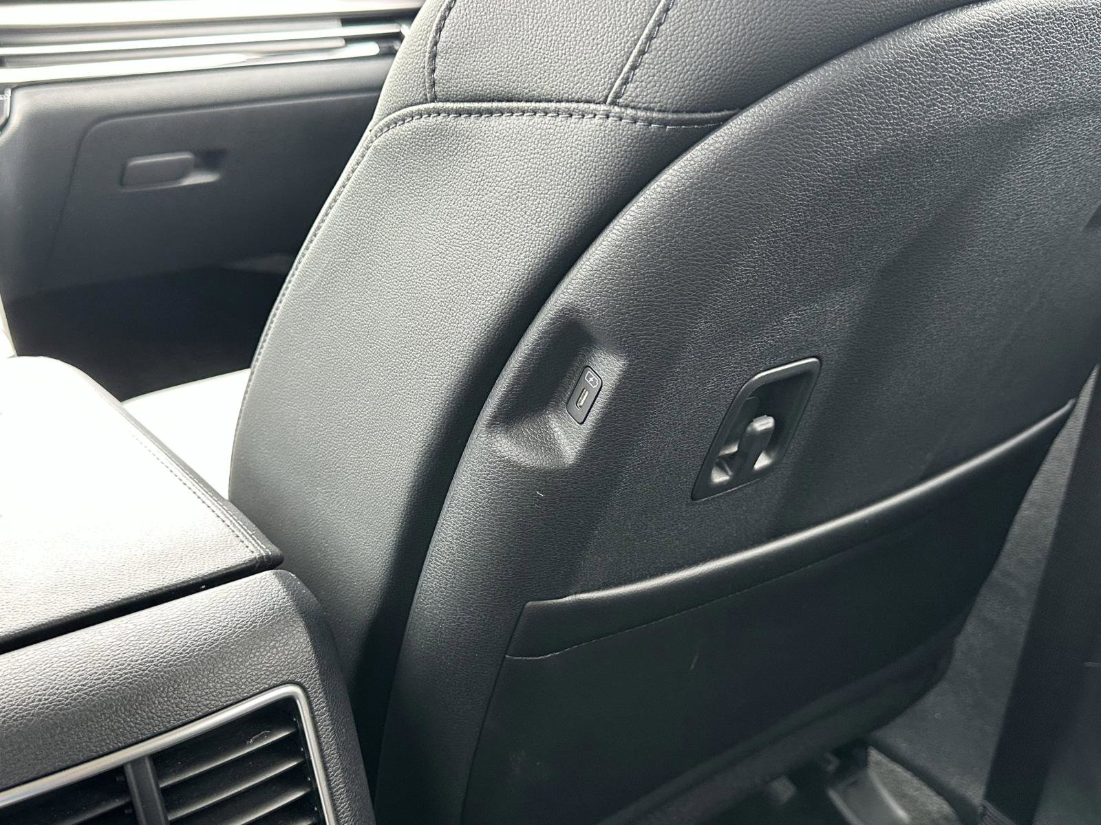 Used 2026 Kia Sportage EX w/ EX Panorama Roof Package FWD image 18