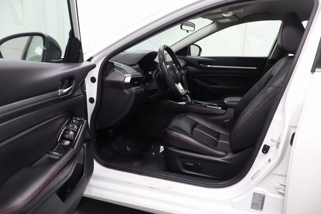 Used 2024 Nissan Altima 2.5 SR image 10