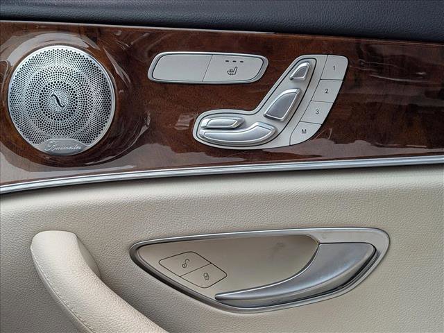 Used 2018 Mercedes-Benz E 300 image 13