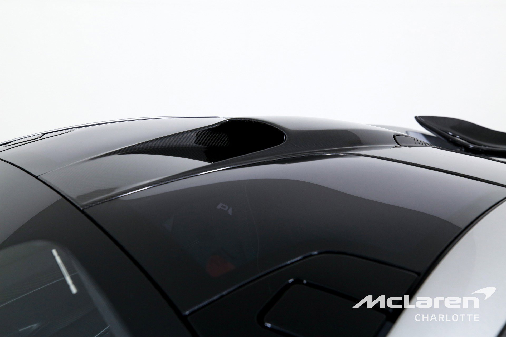 Used 2015 McLaren P1 image 35