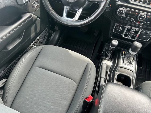 Used 2020 Jeep Wrangler Unlimited Sahara w/ Uconnect 4C Nav & Sound Group AWD/4WD image 14