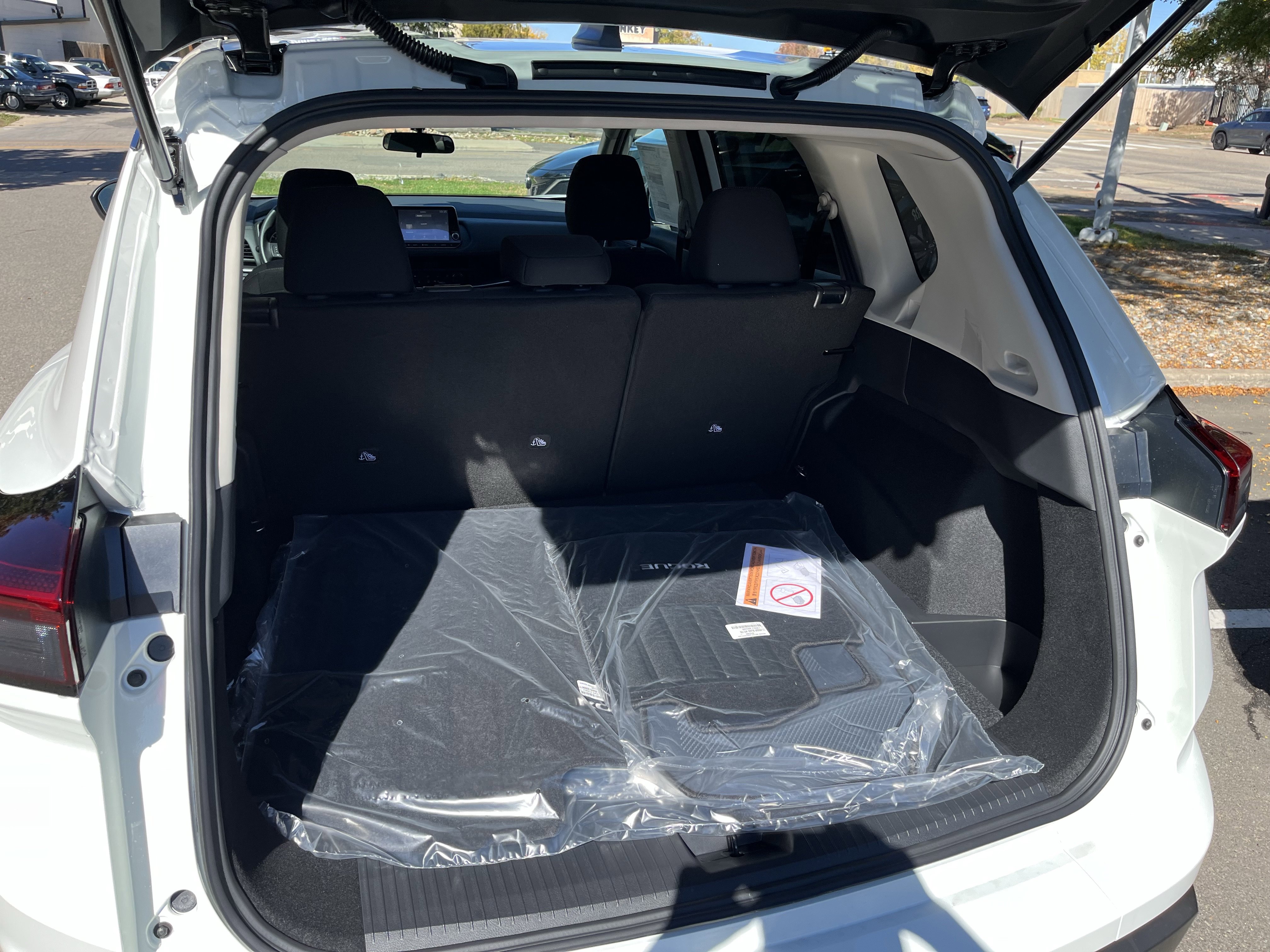 New 2026 Nissan Rogue S image 25