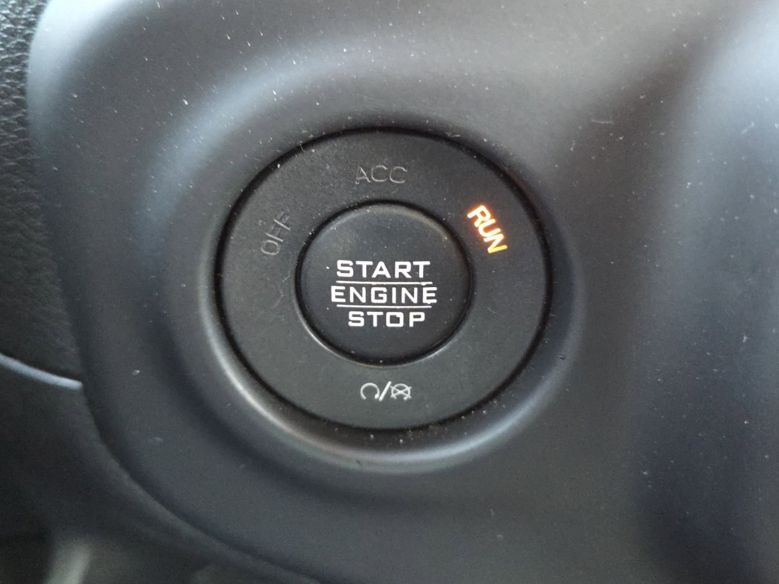 Used 2018 Jeep Wrangler Unlimited Sahara image 9