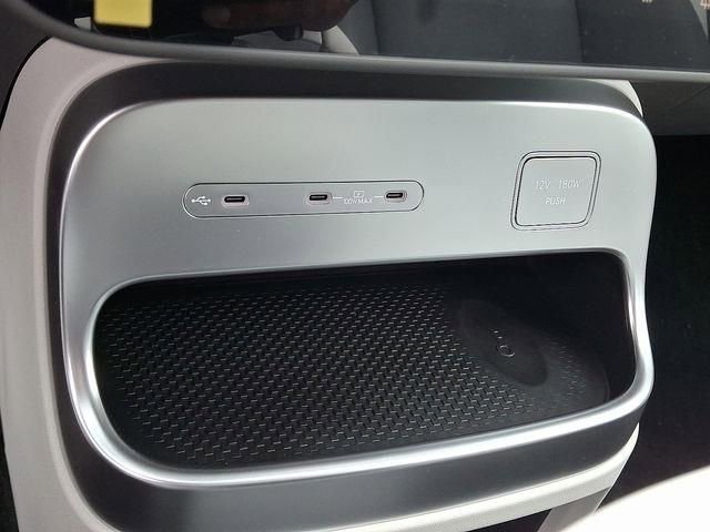 New 2026 Hyundai Ioniq 9 SEL image 16