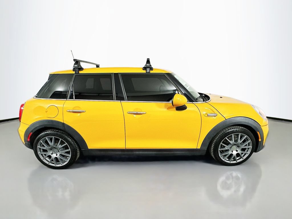 Used 2018 MINI Cooper 4-Door Hardtop FWD image 4