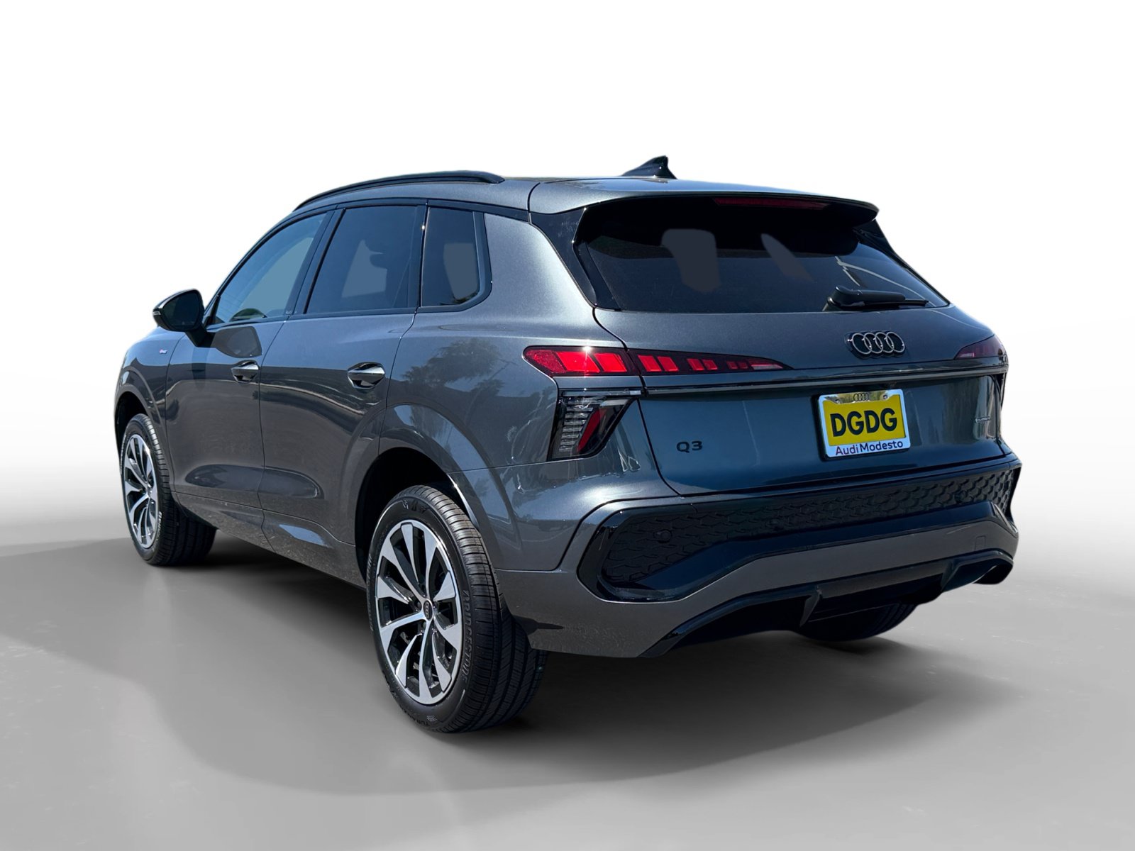 New 2026 Audi Q3 quattro 2.0T AWD/4WD image 3