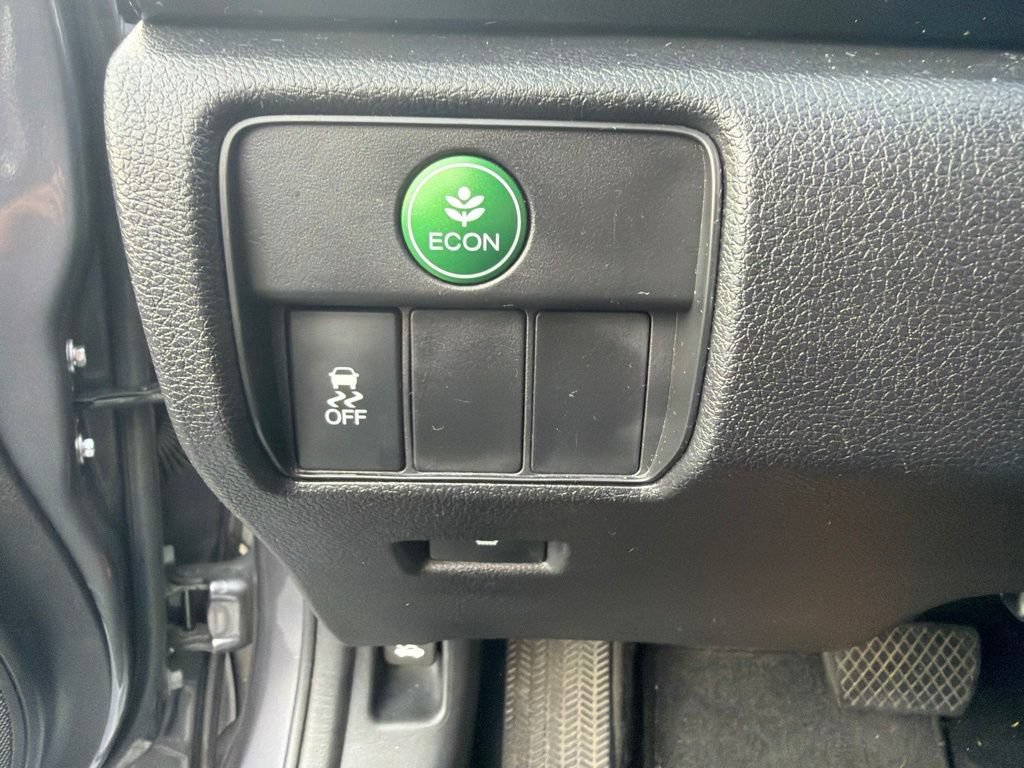 Used 2017 Honda Accord LX image 12