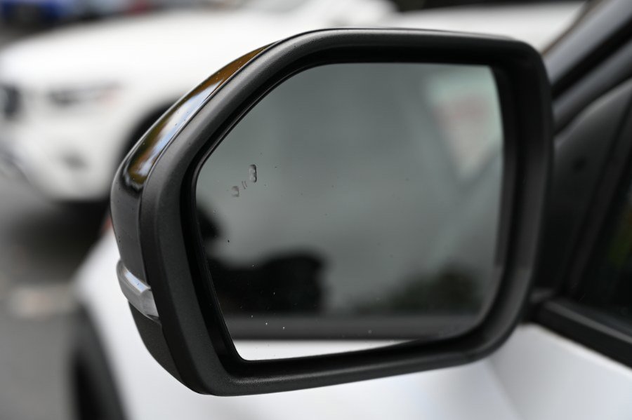 Used 2021 Ford Explorer Limited image 12