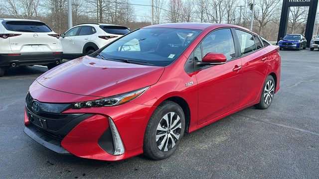 Used 2022 Toyota Prius Prime LE image 2