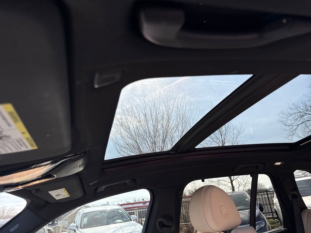 Used 2022 BMW X5 sDrive40i w/ Executive Package image 23