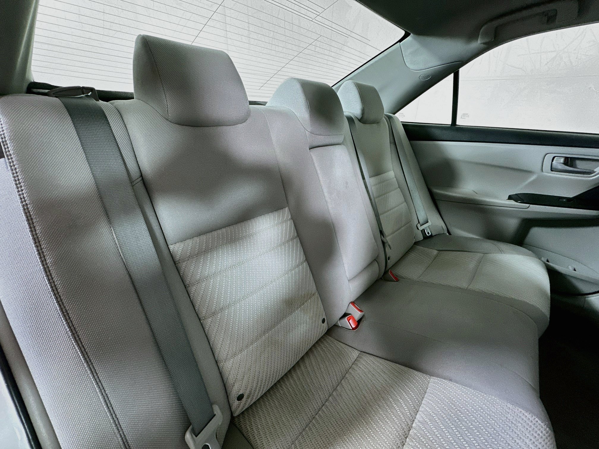 Used 2016 Toyota Camry LE FWD image 24