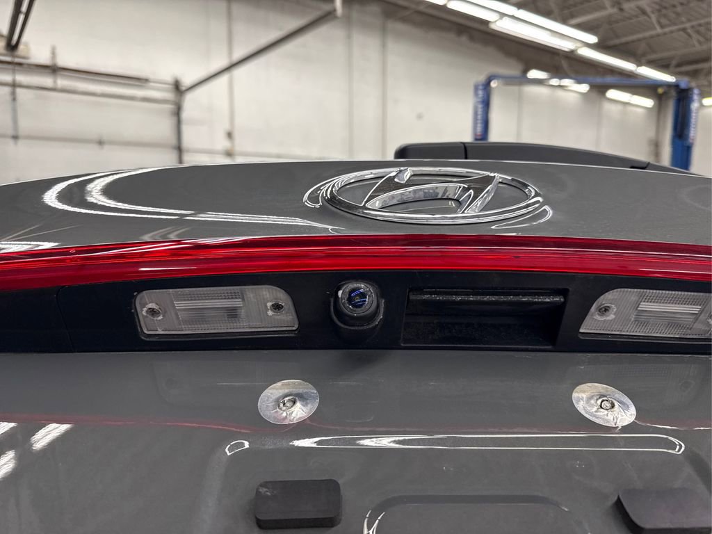 Used 2023 Hyundai Santa Fe Calligraphy image 16