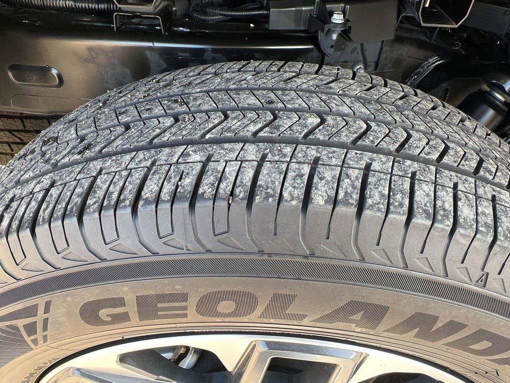 Used 2025 Toyota Tundra Limited w/ Power Package image 8