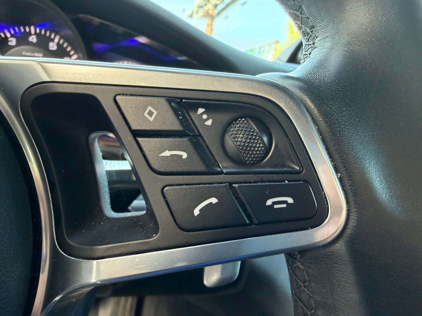 Used 2020 Porsche Panamera 4 image 12