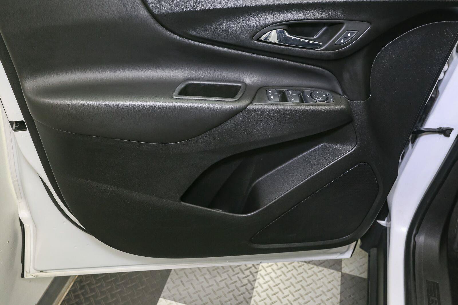 Used 2022 Chevrolet Equinox LT AWD/4WD image 36