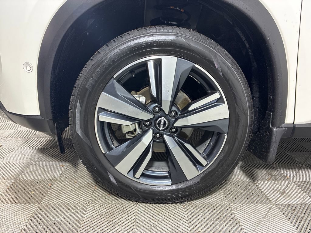 Used 2023 Nissan Rogue SL w/ SL Premium Package image 6