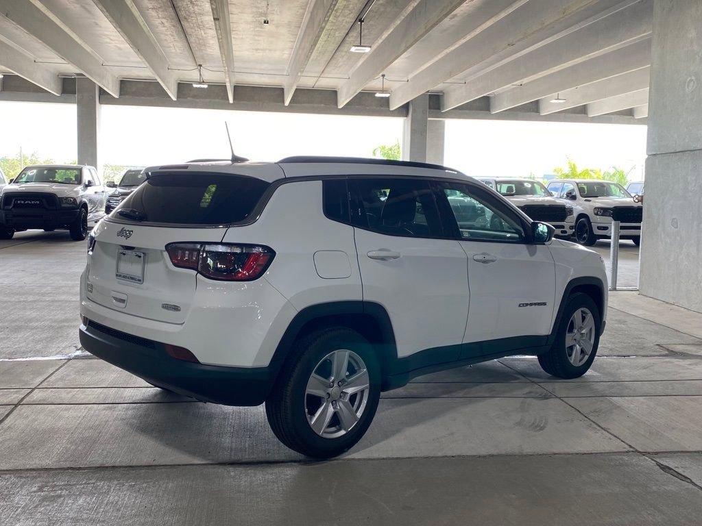 New 2022 Jeep Compass Latitude w/ Sun and Sound Group image 3