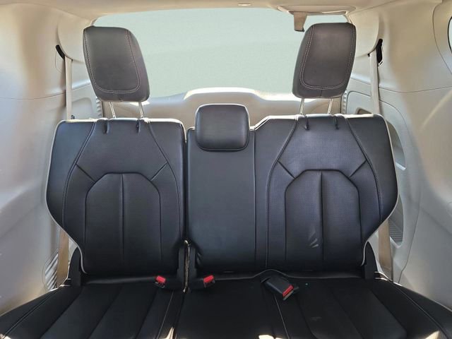 Used 2024 Chrysler Pacifica Limited image 20
